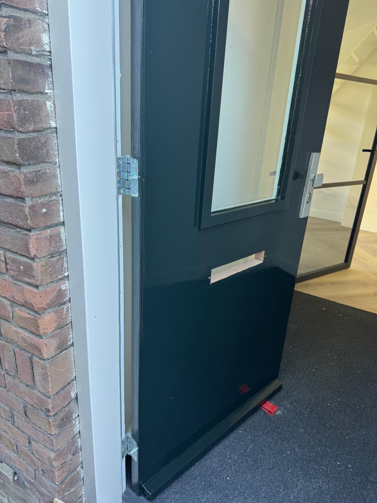 Voordeur in hoogglans lak